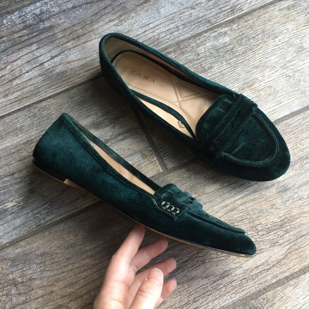 Zara | Green Velvet Flats